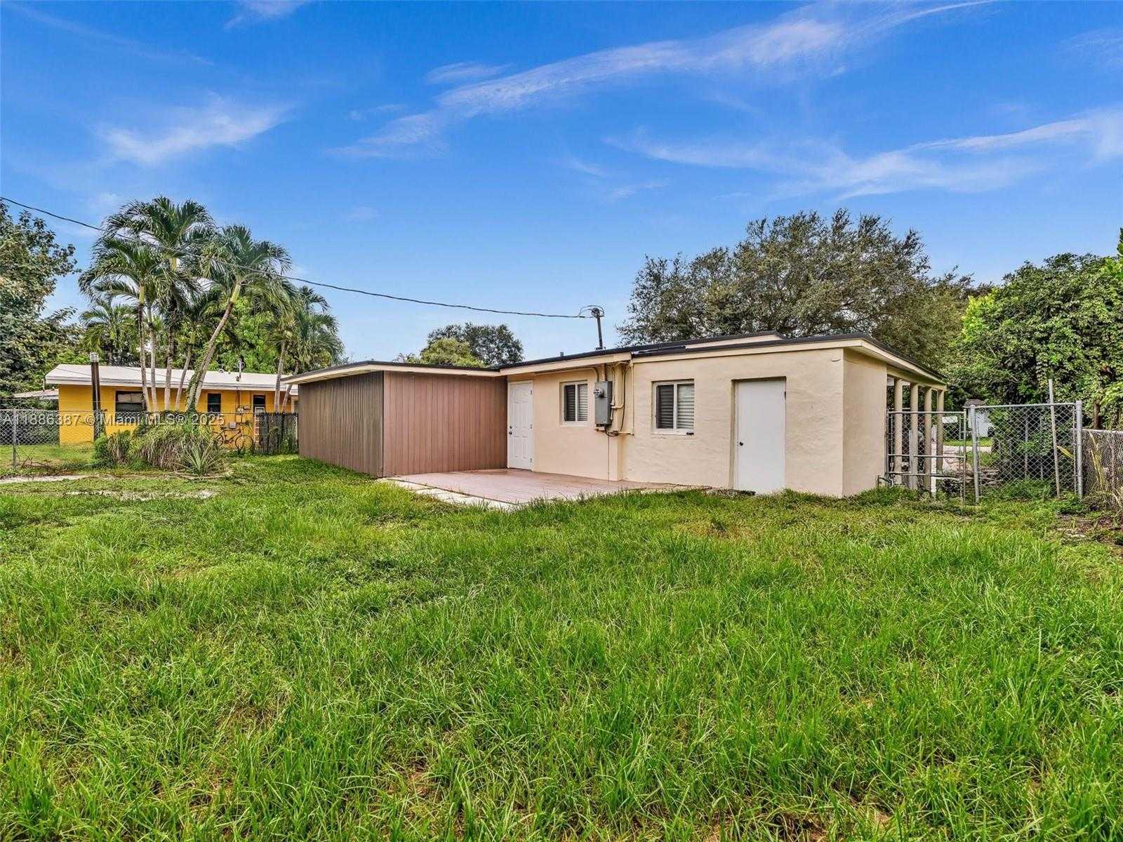 Small Image of 823 SOUTH WEST 27TH ST, Fort Lauderdale Number 22