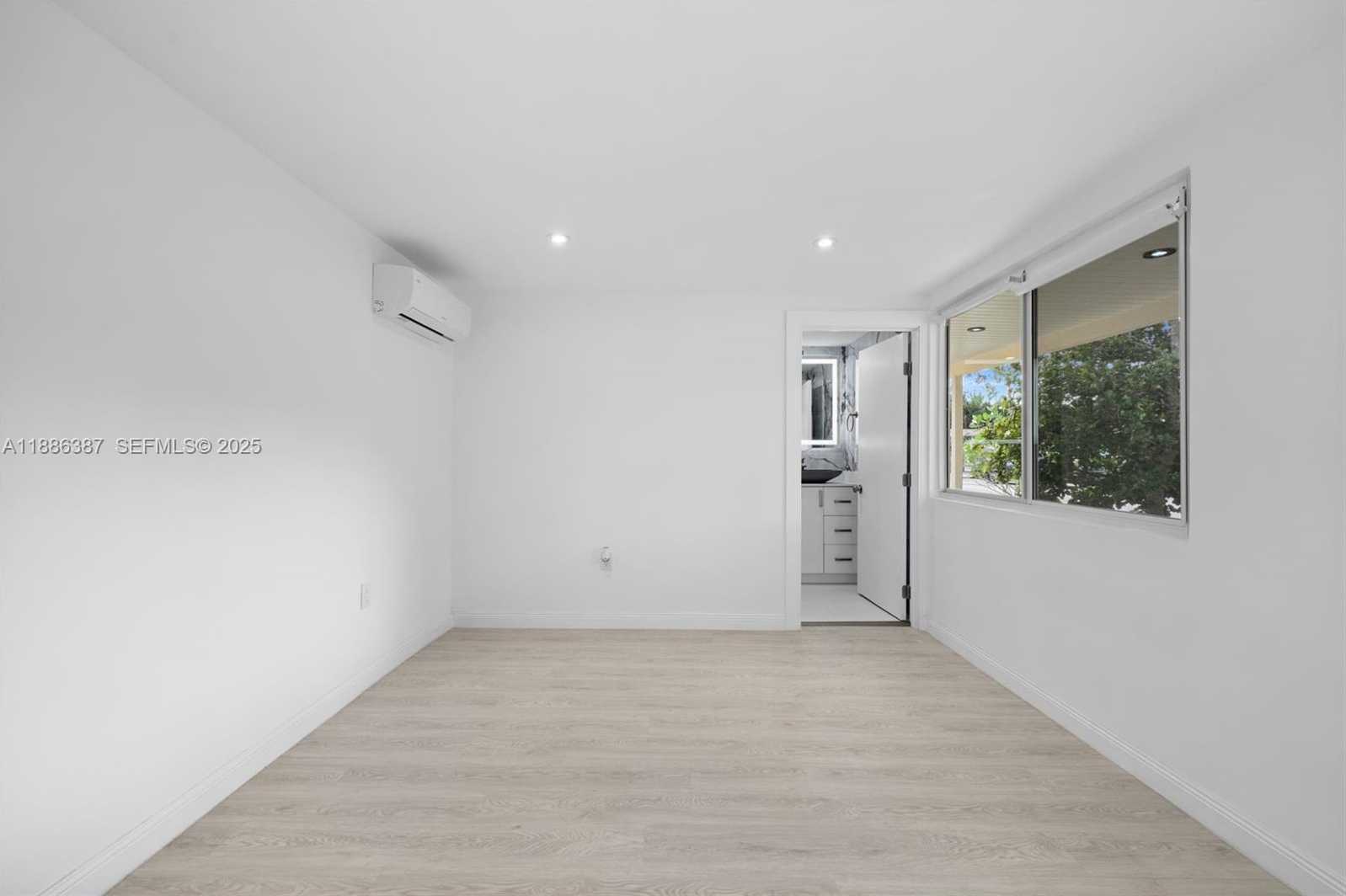 Small Image of 823 SOUTH WEST 27TH ST, Fort Lauderdale Number 32