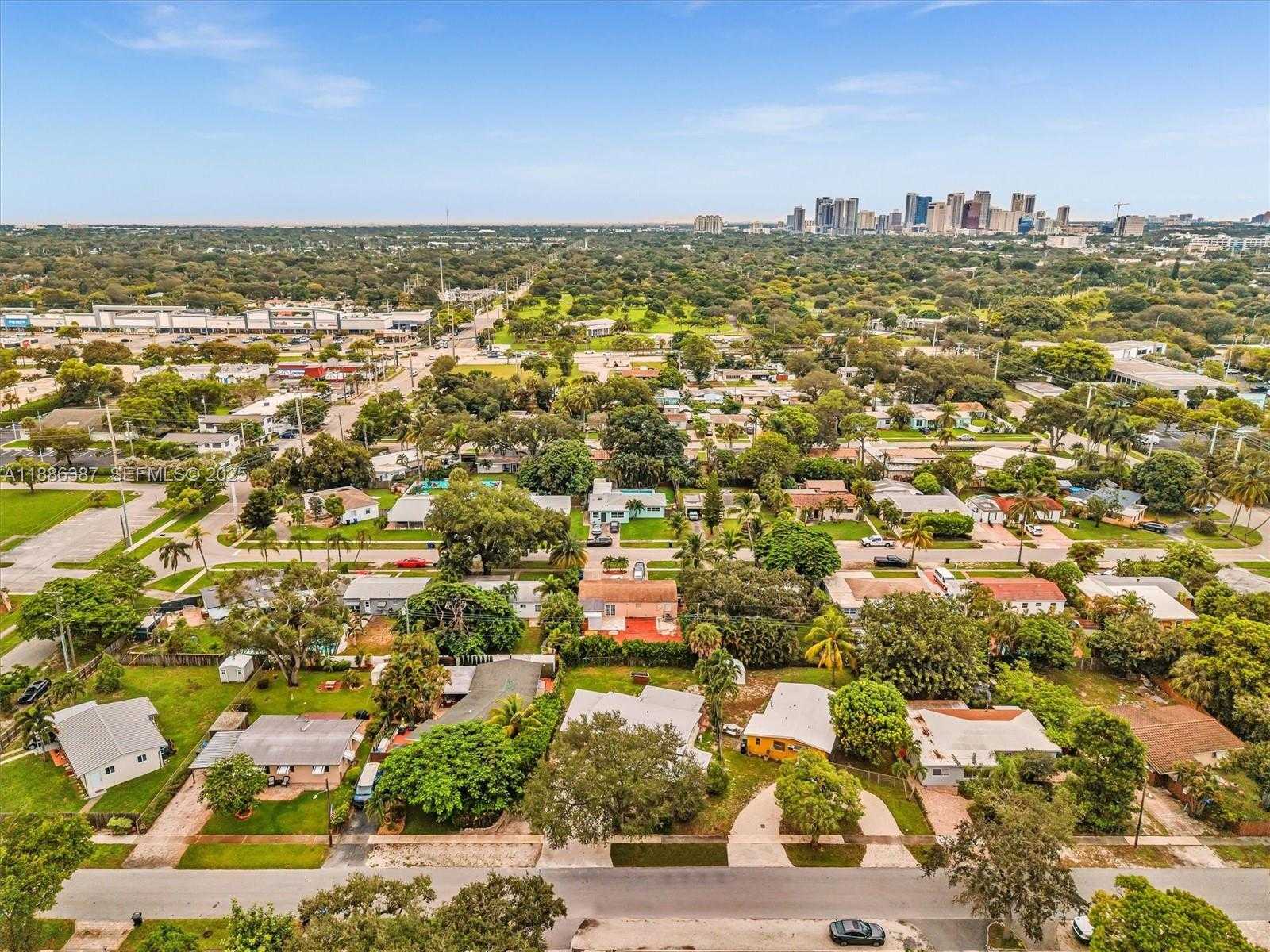 Small Image of 823 SOUTH WEST 27TH ST, Fort Lauderdale Number 45