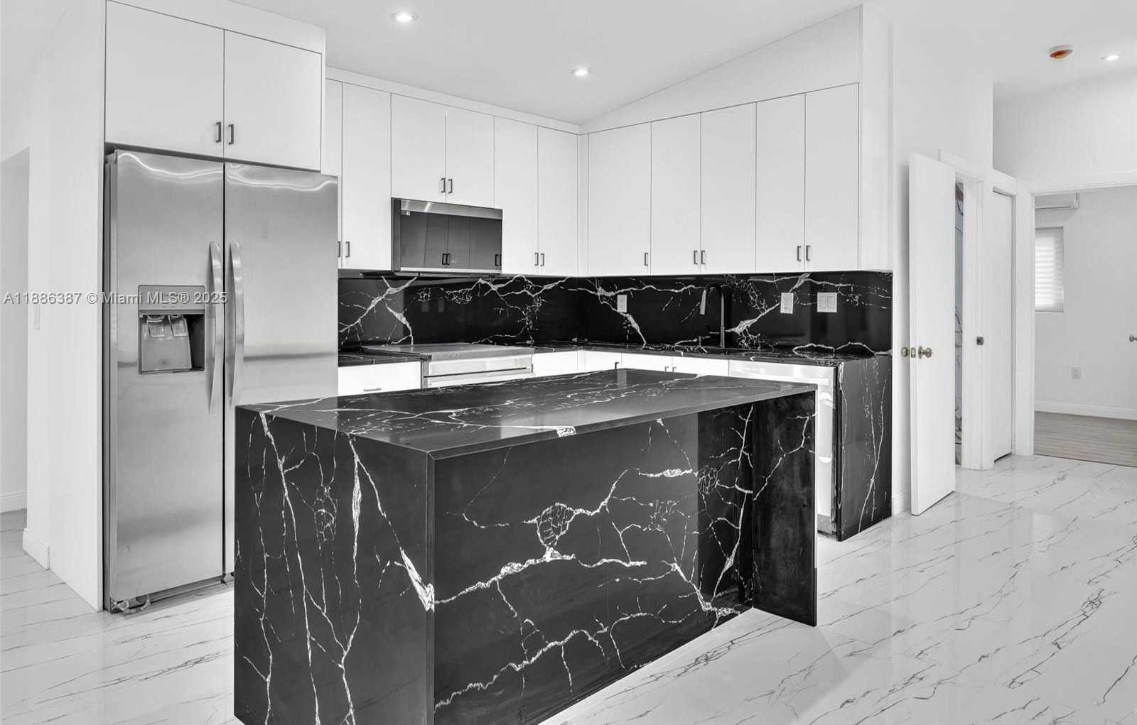 Small Image of 823 SOUTH WEST 27TH ST, Fort Lauderdale Number 7