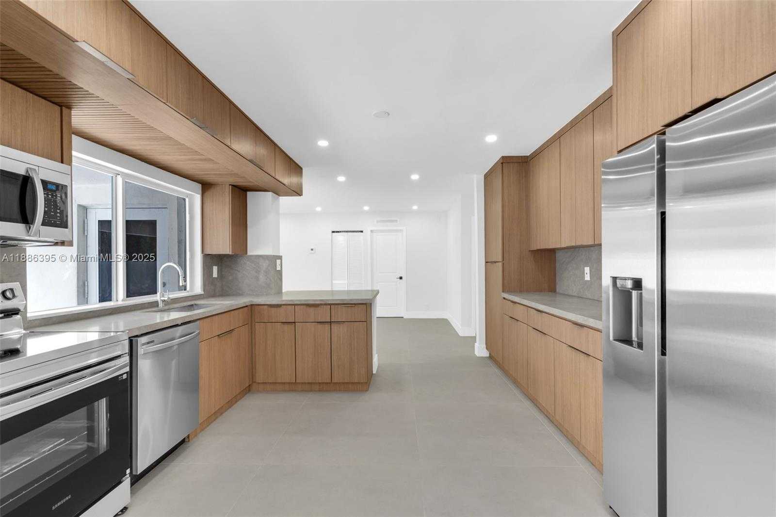 Small Image of 5360 SOUTH WEST 9TH ST, Plantation Number 15