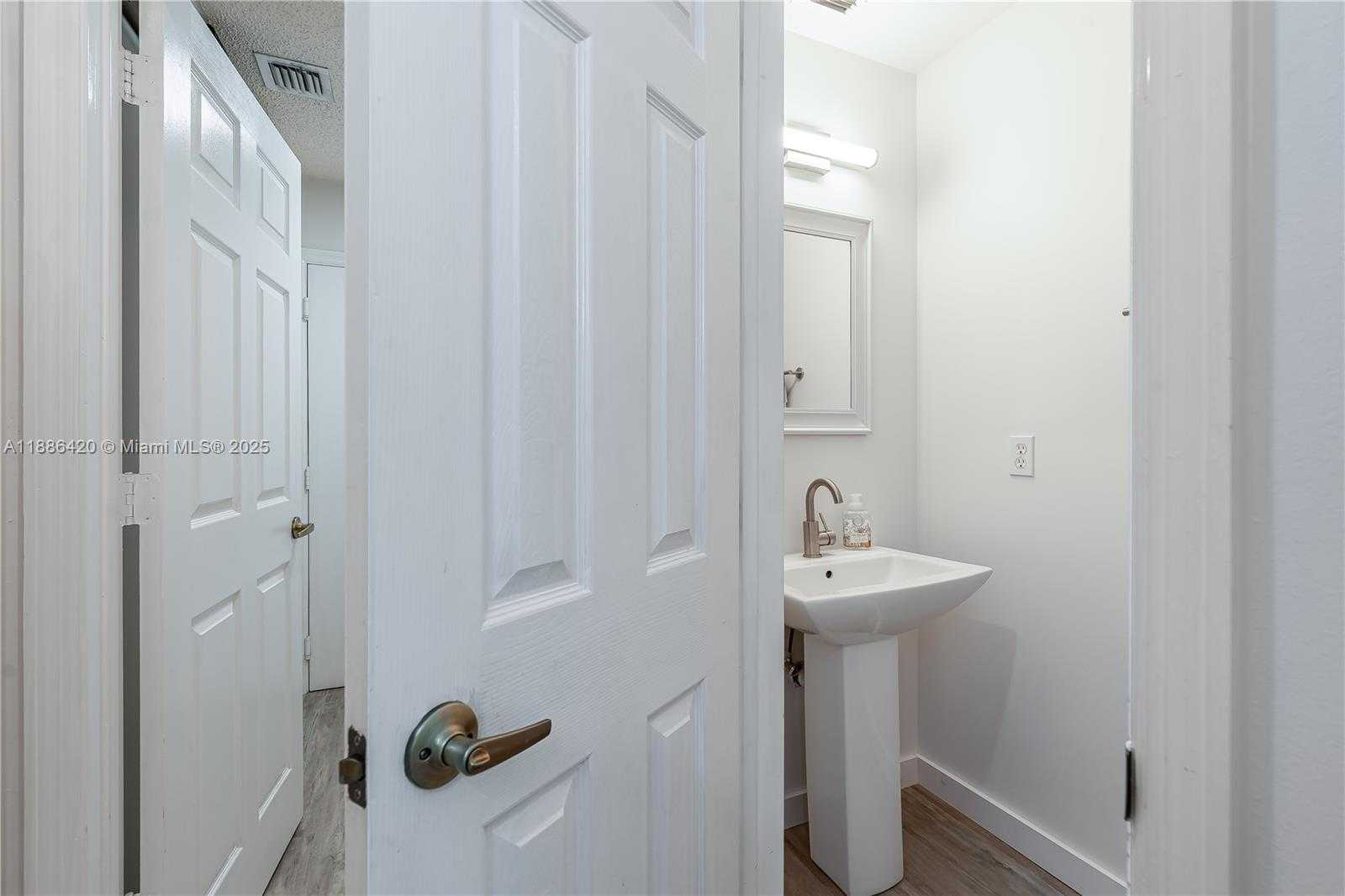 Small Image of 14267 NORTH WEST 21ST ST, Pembroke Pines Number 12