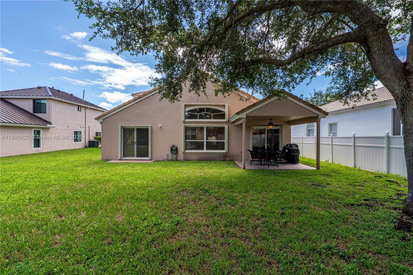 Small Image of 14267 NORTH WEST 21ST ST, Pembroke Pines Number 24