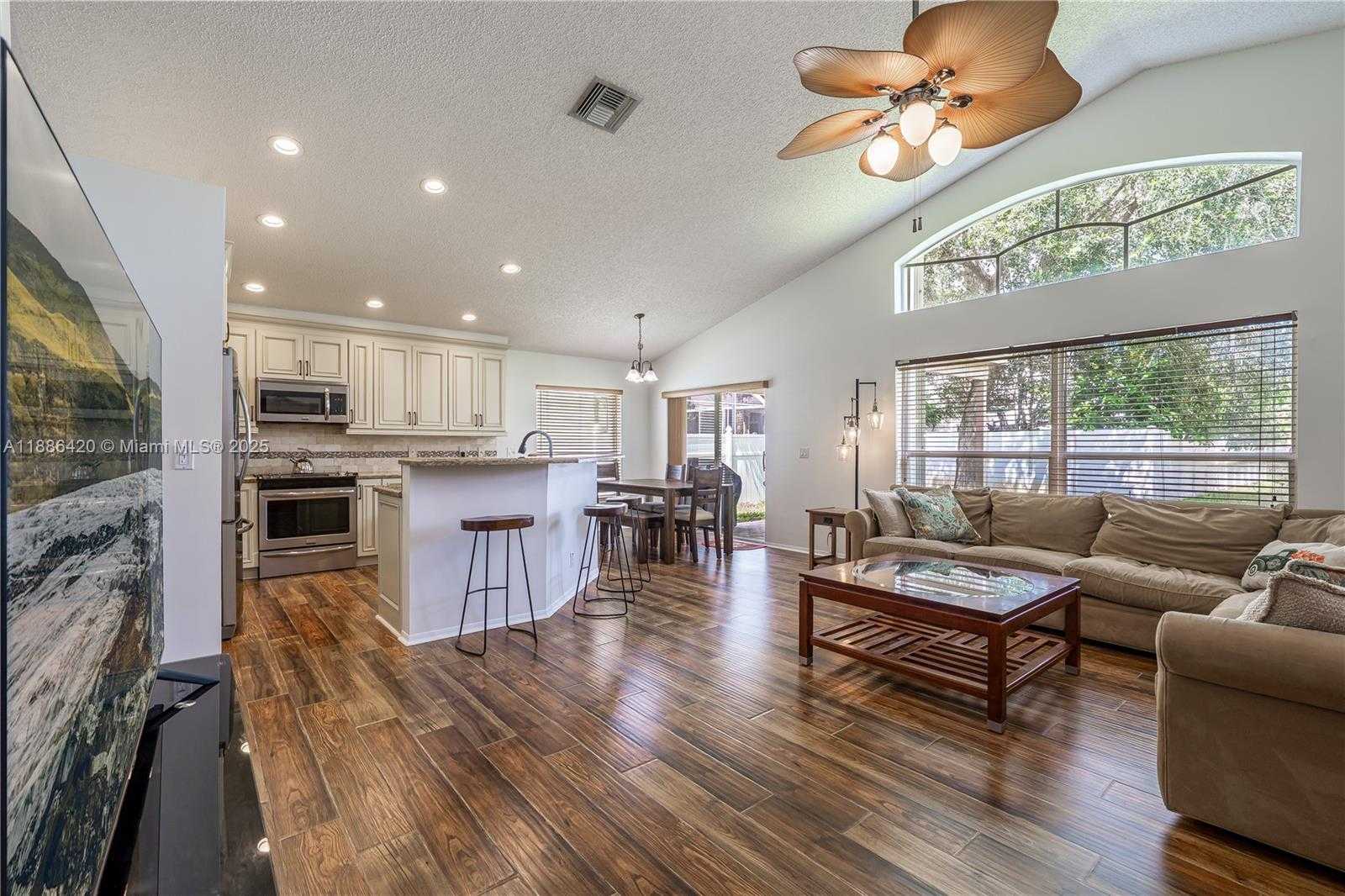 Small Image of 14267 NORTH WEST 21ST ST, Pembroke Pines Number 7