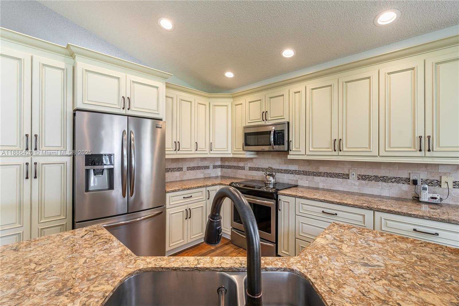 Small Image of 14267 NORTH WEST 21ST ST, Pembroke Pines Number 9