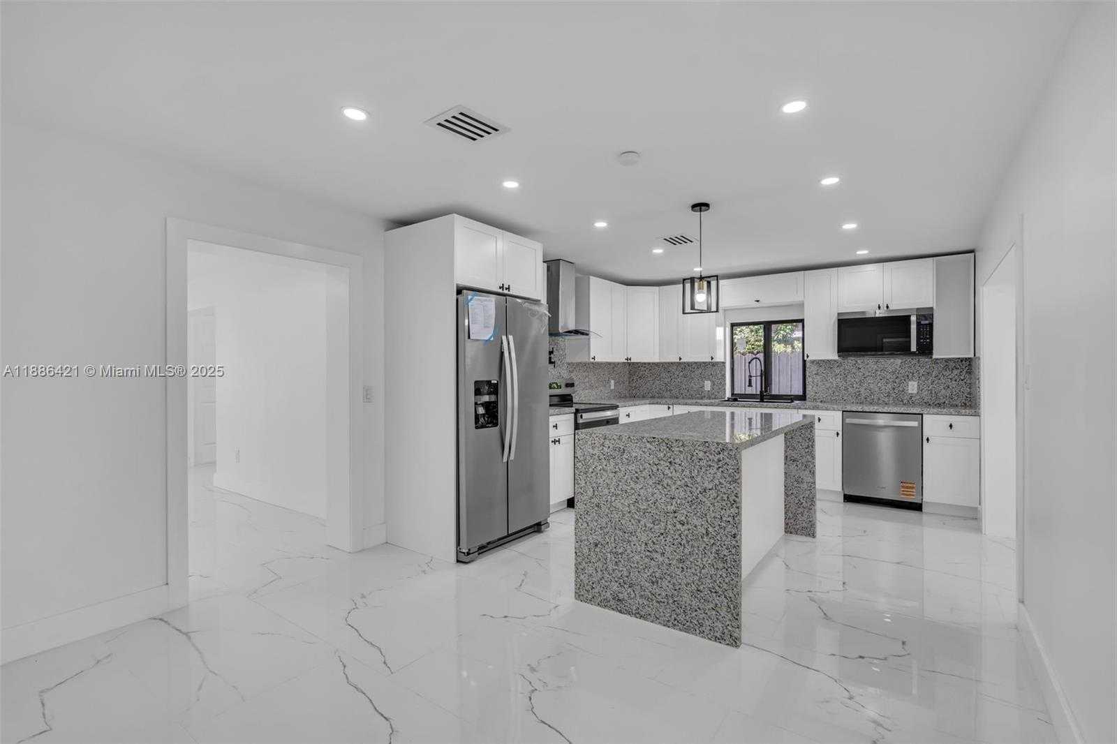 Small Image of 533 EAST 61ST ST, Hialeah Number 10