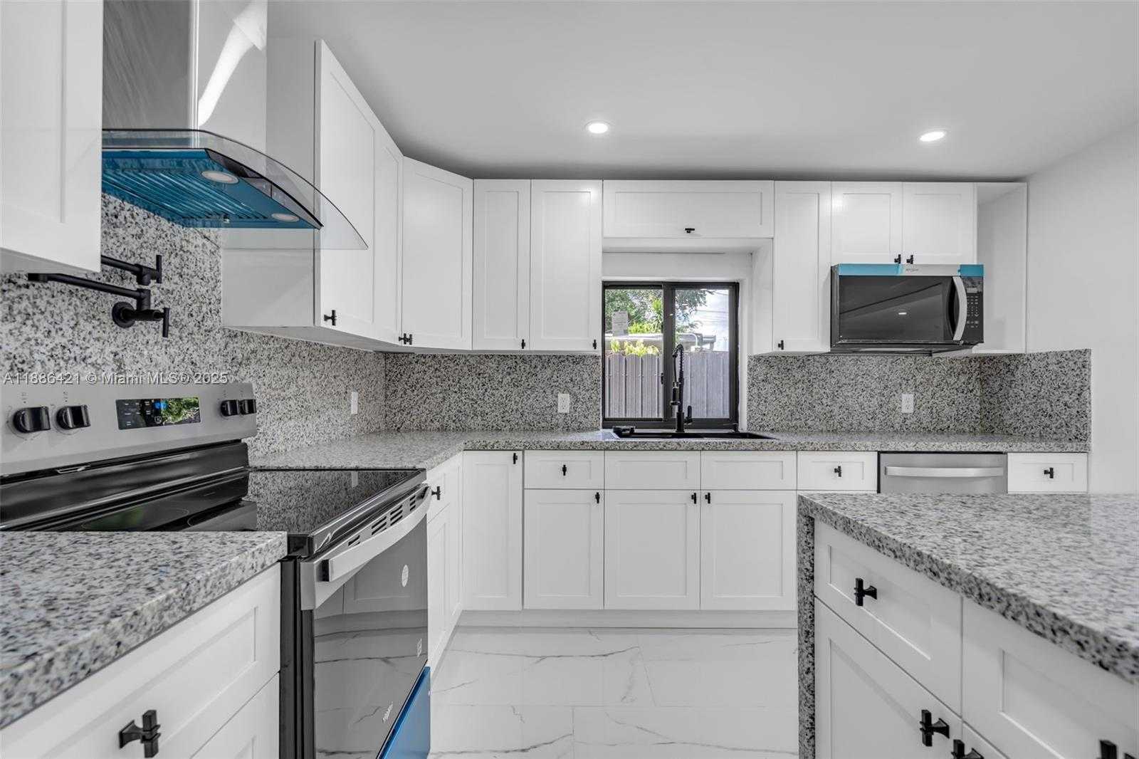 Small Image of 533 EAST 61ST ST, Hialeah Number 12