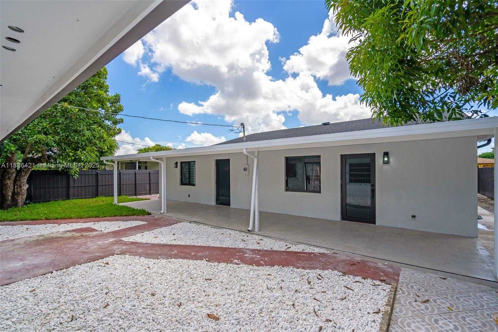 Small Image of 533 EAST 61ST ST, Hialeah Number 35