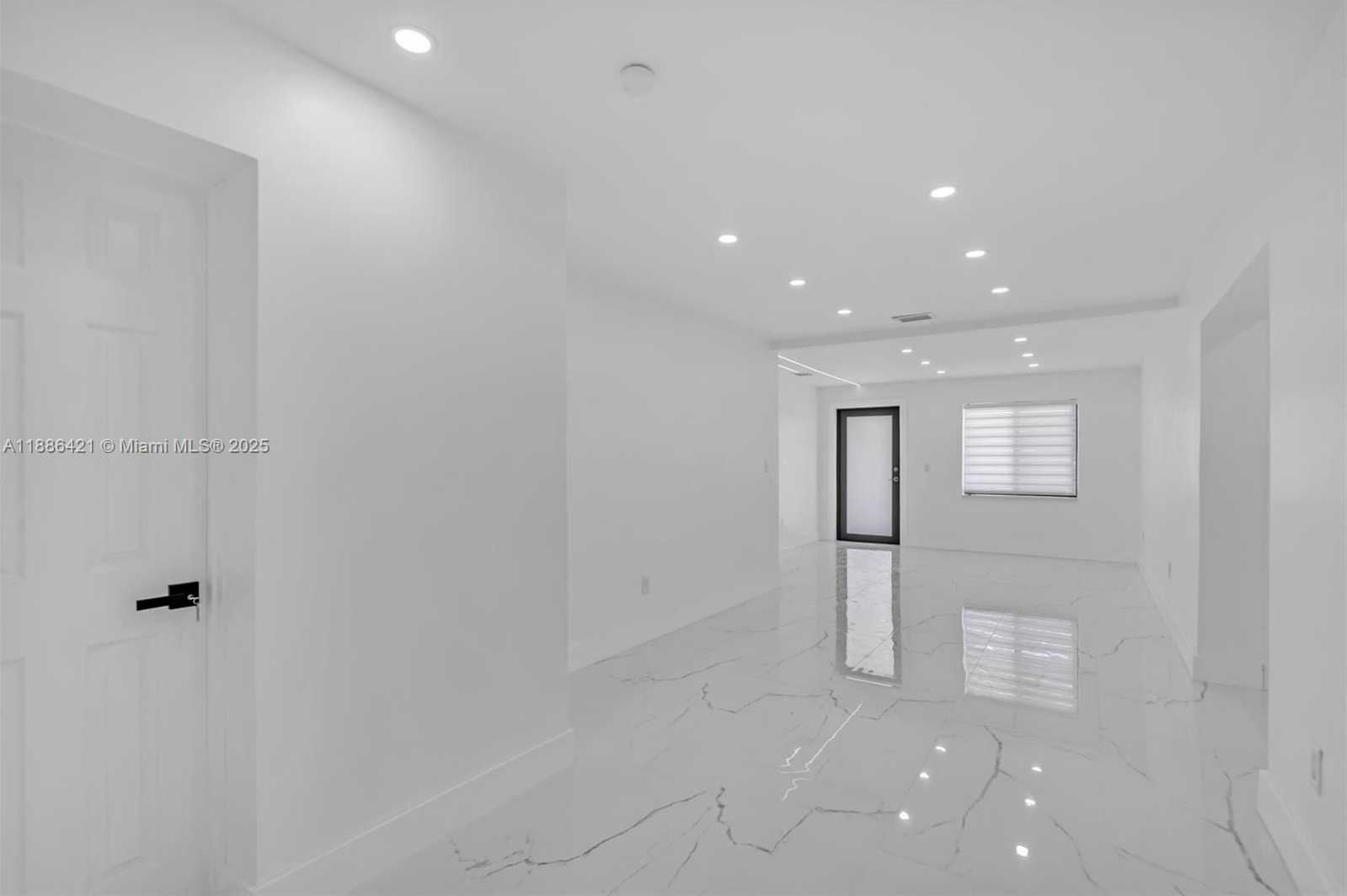 Small Image of 533 EAST 61ST ST, Hialeah Number 7