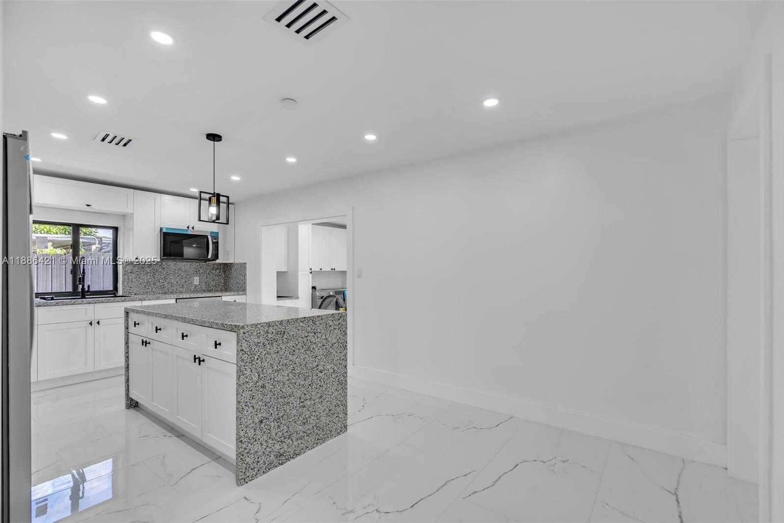Small Image of 533 EAST 61ST ST, Hialeah Number 9