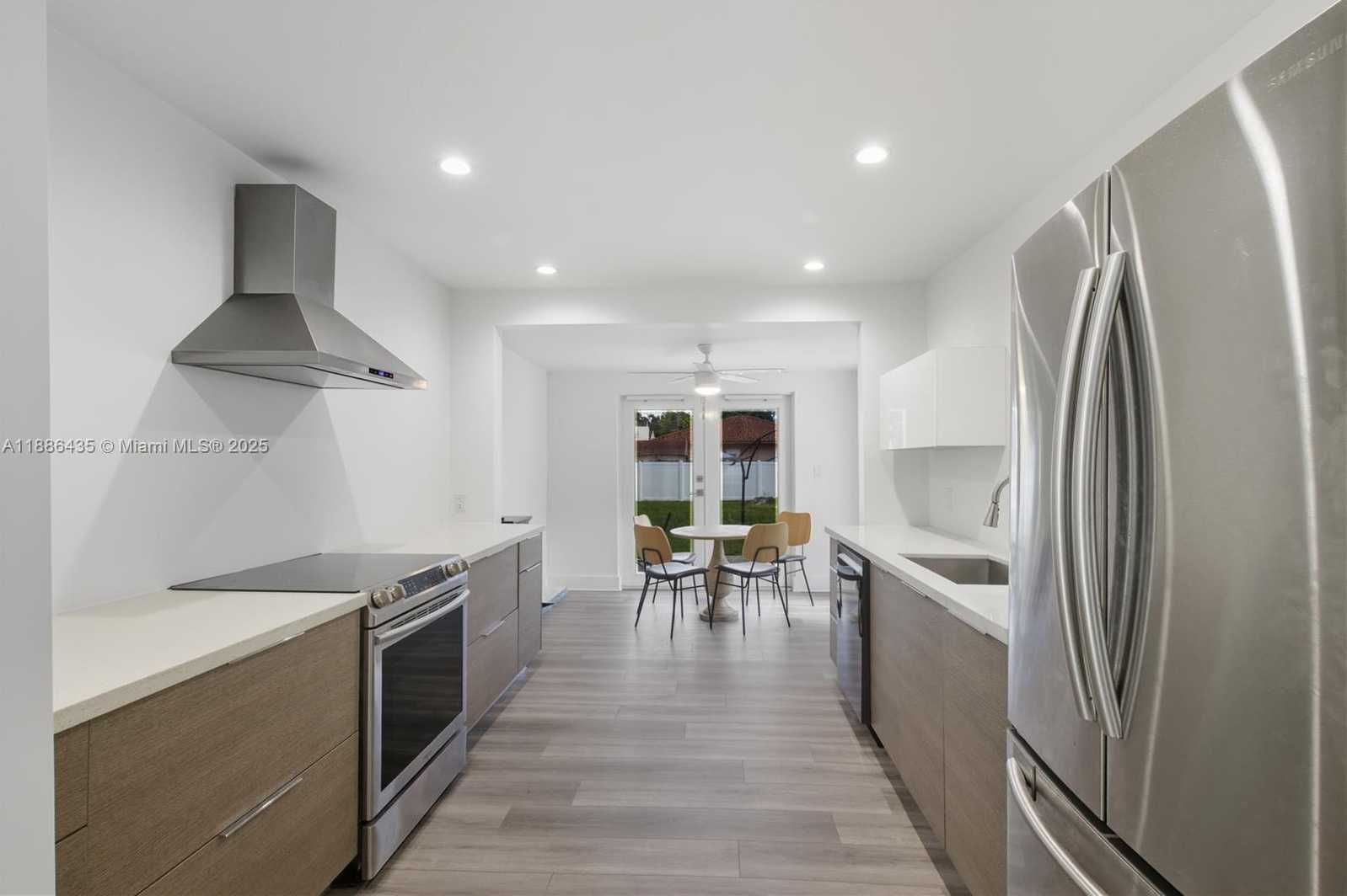 Small Image of 45 NORTH WEST 25TH AVE, Miami Number 11