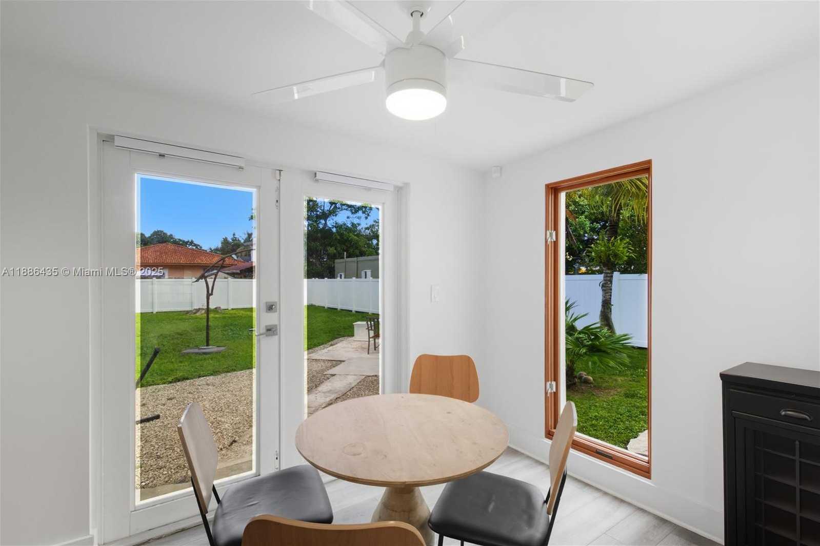Small Image of 45 NORTH WEST 25TH AVE, Miami Number 12