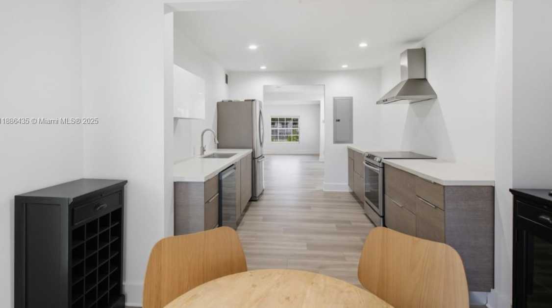 Small Image of 45 NORTH WEST 25TH AVE, Miami Number 13