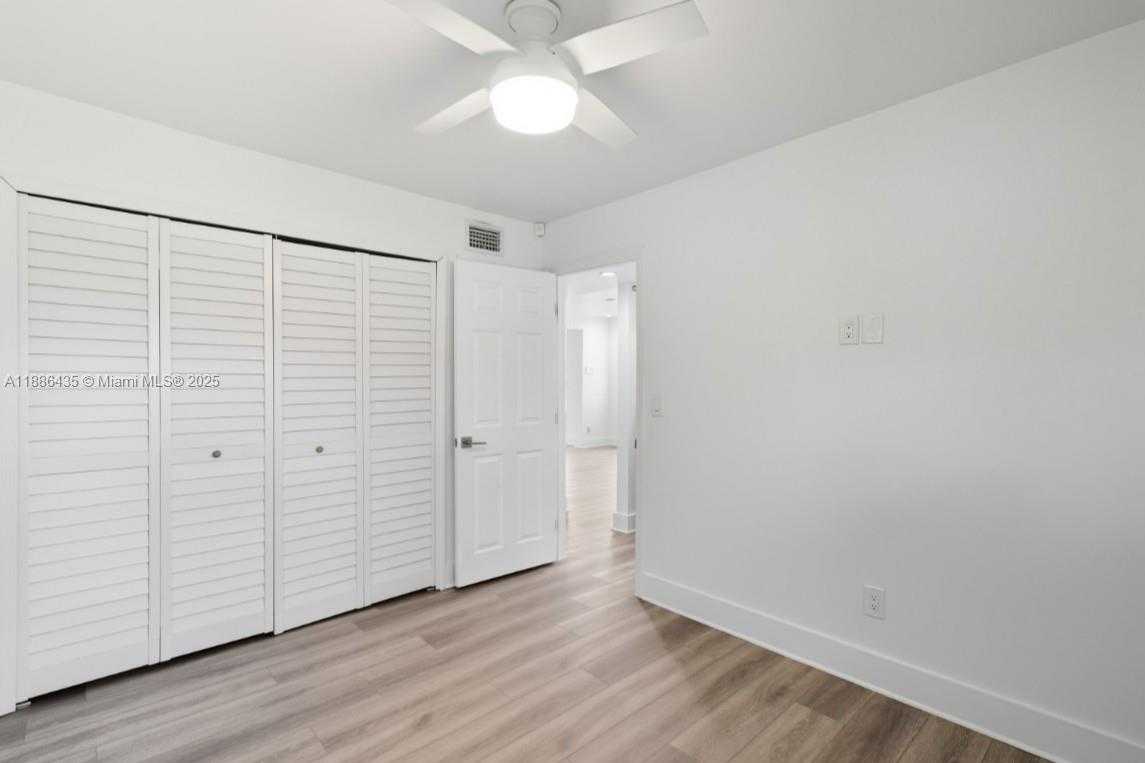 Small Image of 45 NORTH WEST 25TH AVE, Miami Number 17