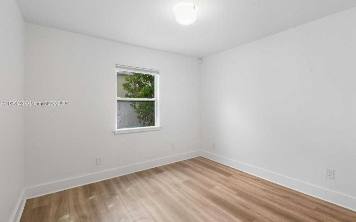 Small Image of 45 NORTH WEST 25TH AVE, Miami Number 20
