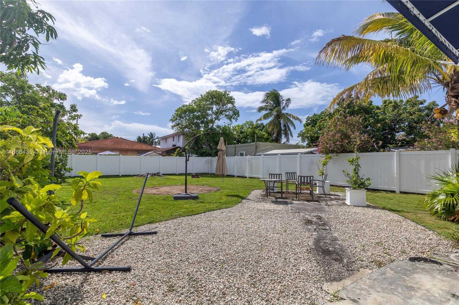 Small Image of 45 NORTH WEST 25TH AVE, Miami Number 21