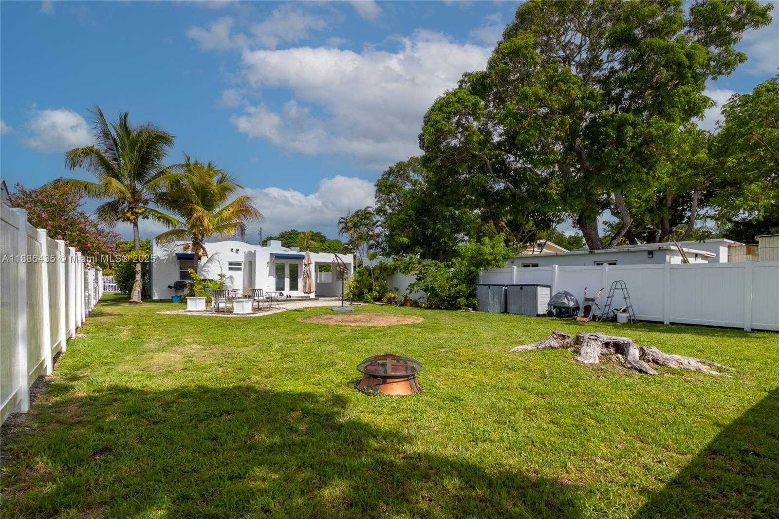 Small Image of 45 NORTH WEST 25TH AVE, Miami Number 22