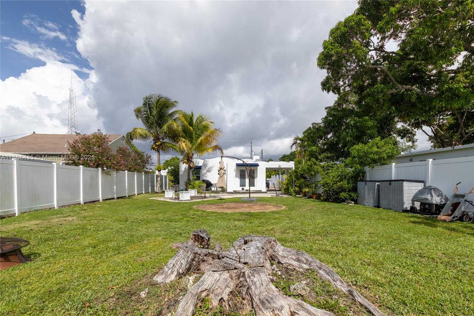Small Image of 45 NORTH WEST 25TH AVE, Miami Number 24