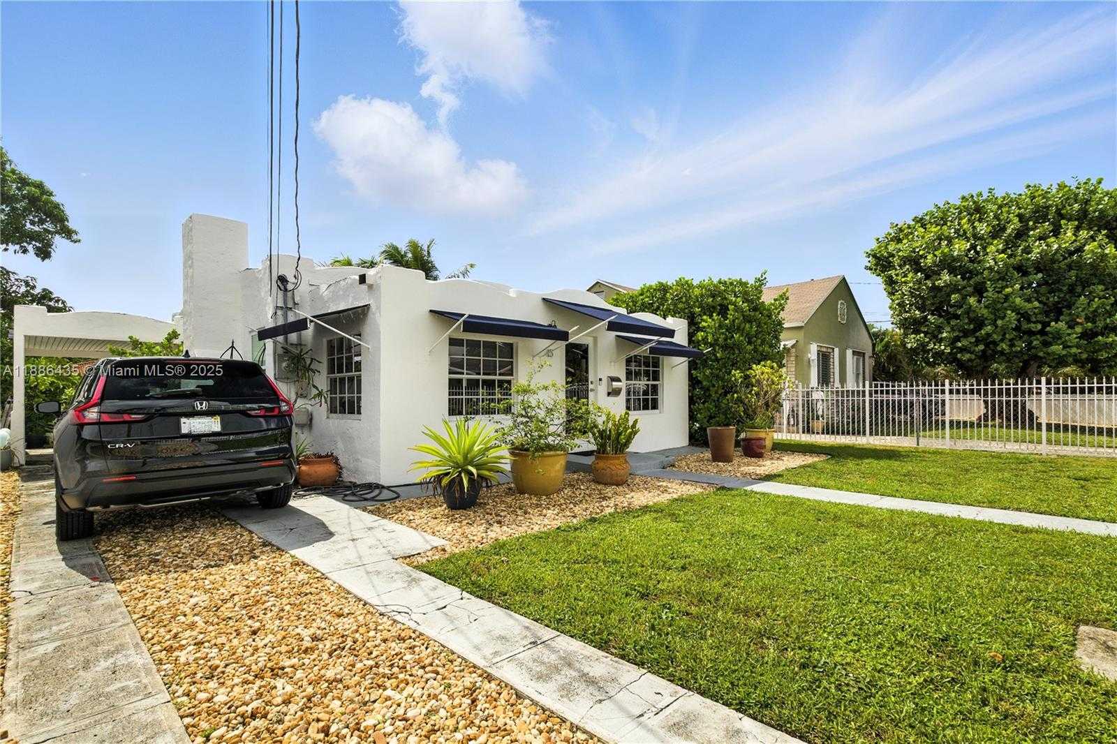 Small Image of 45 NORTH WEST 25TH AVE, Miami Number 30
