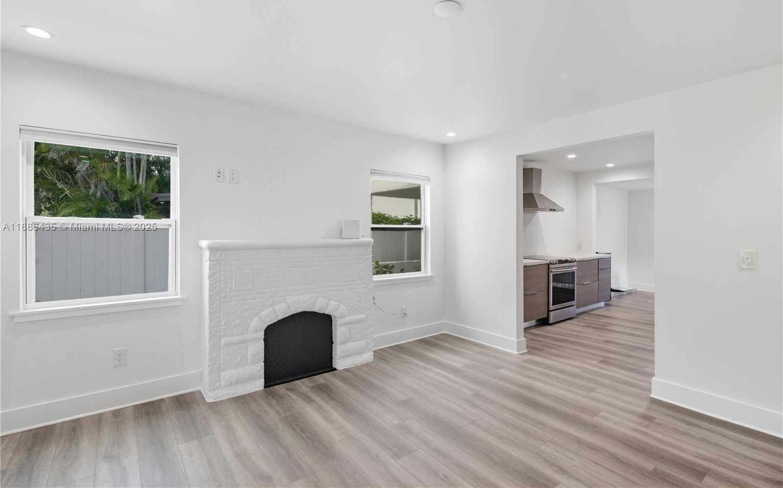 Small Image of 45 NORTH WEST 25TH AVE, Miami Number 9
