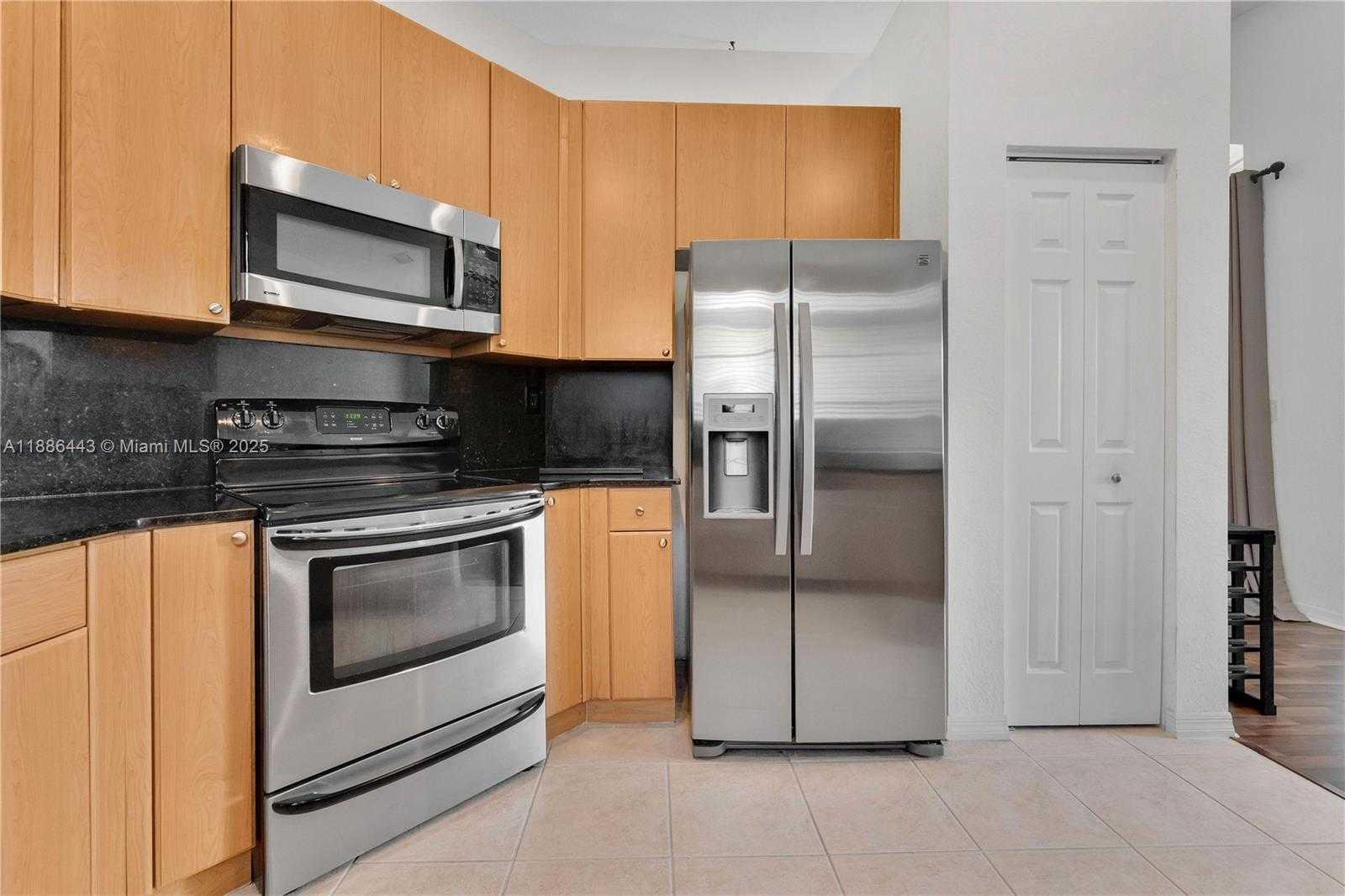 Small Image of 143 SOUTH EAST 22ND TER, Homestead Number 11