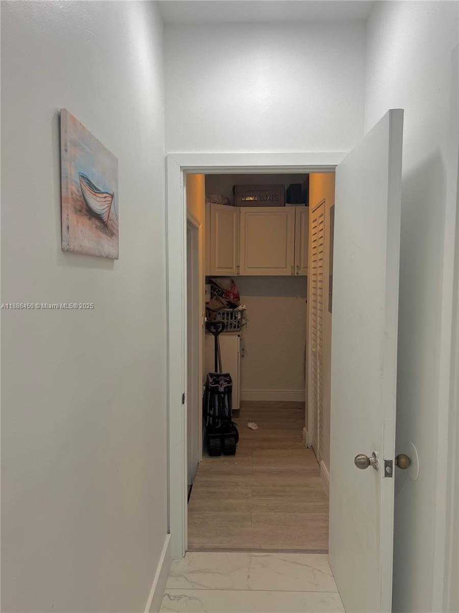 Small Image of 8320 SOUTH WEST 12TH ST, Pembroke Pines Number 24