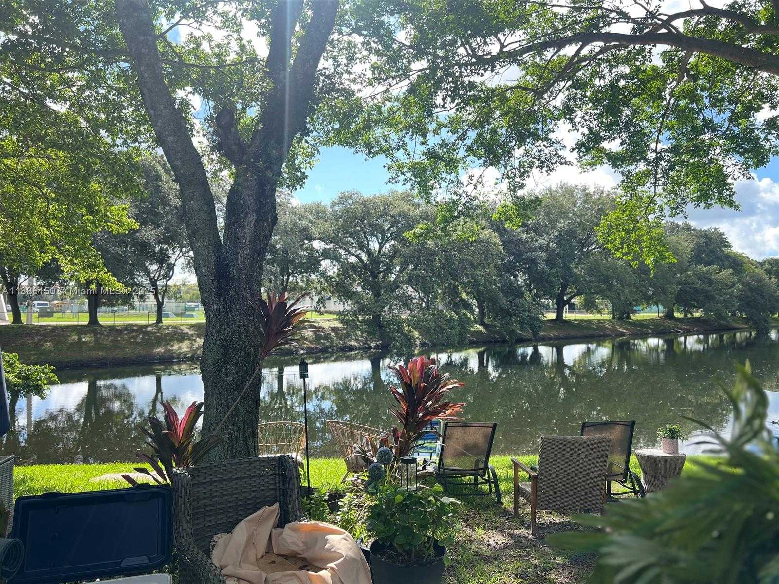 Small Image of 8320 SOUTH WEST 12TH ST, Pembroke Pines Number 35