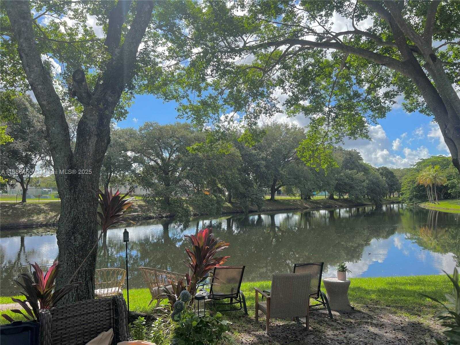 Small Image of 8320 SOUTH WEST 12TH ST, Pembroke Pines Number 37