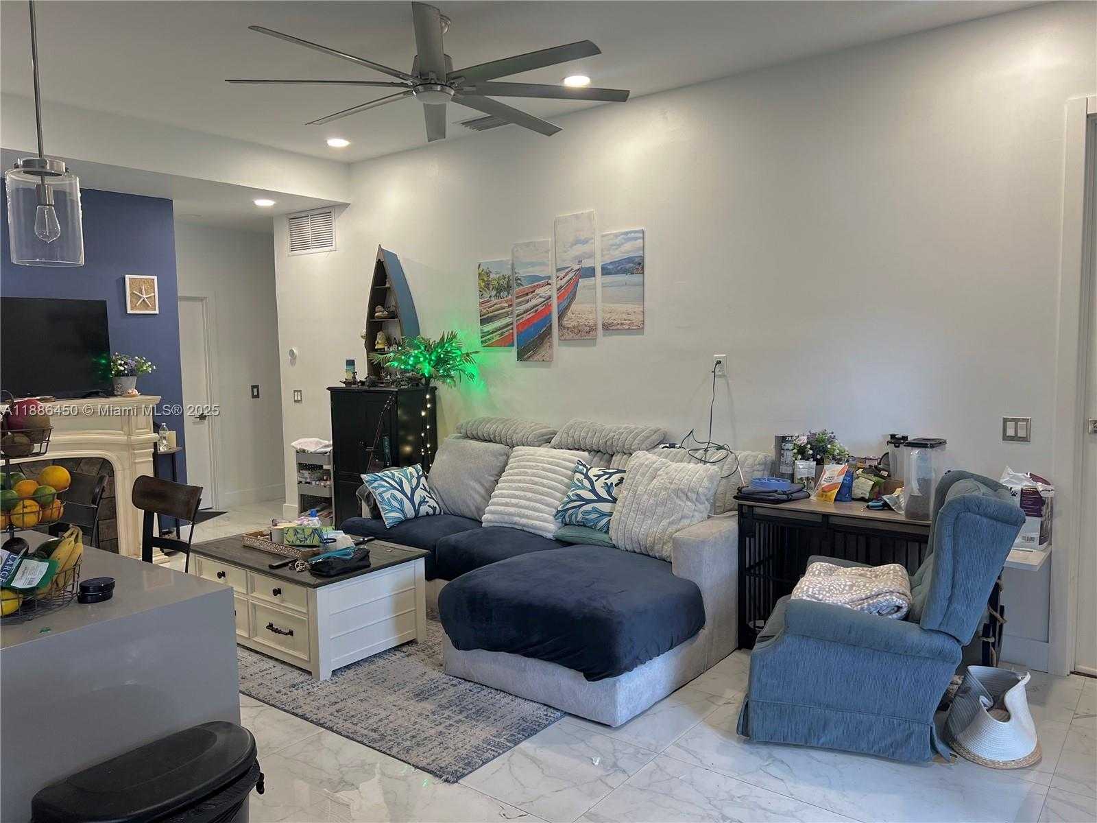 Small Image of 8320 SOUTH WEST 12TH ST, Pembroke Pines Number 4