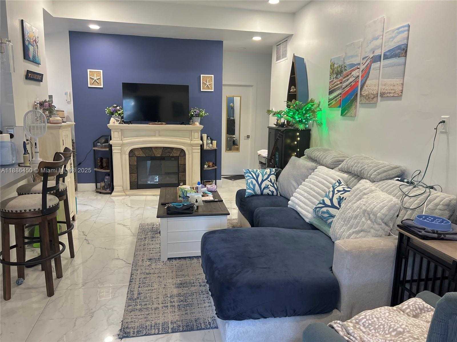 Small Image of 8320 SOUTH WEST 12TH ST, Pembroke Pines Number 6