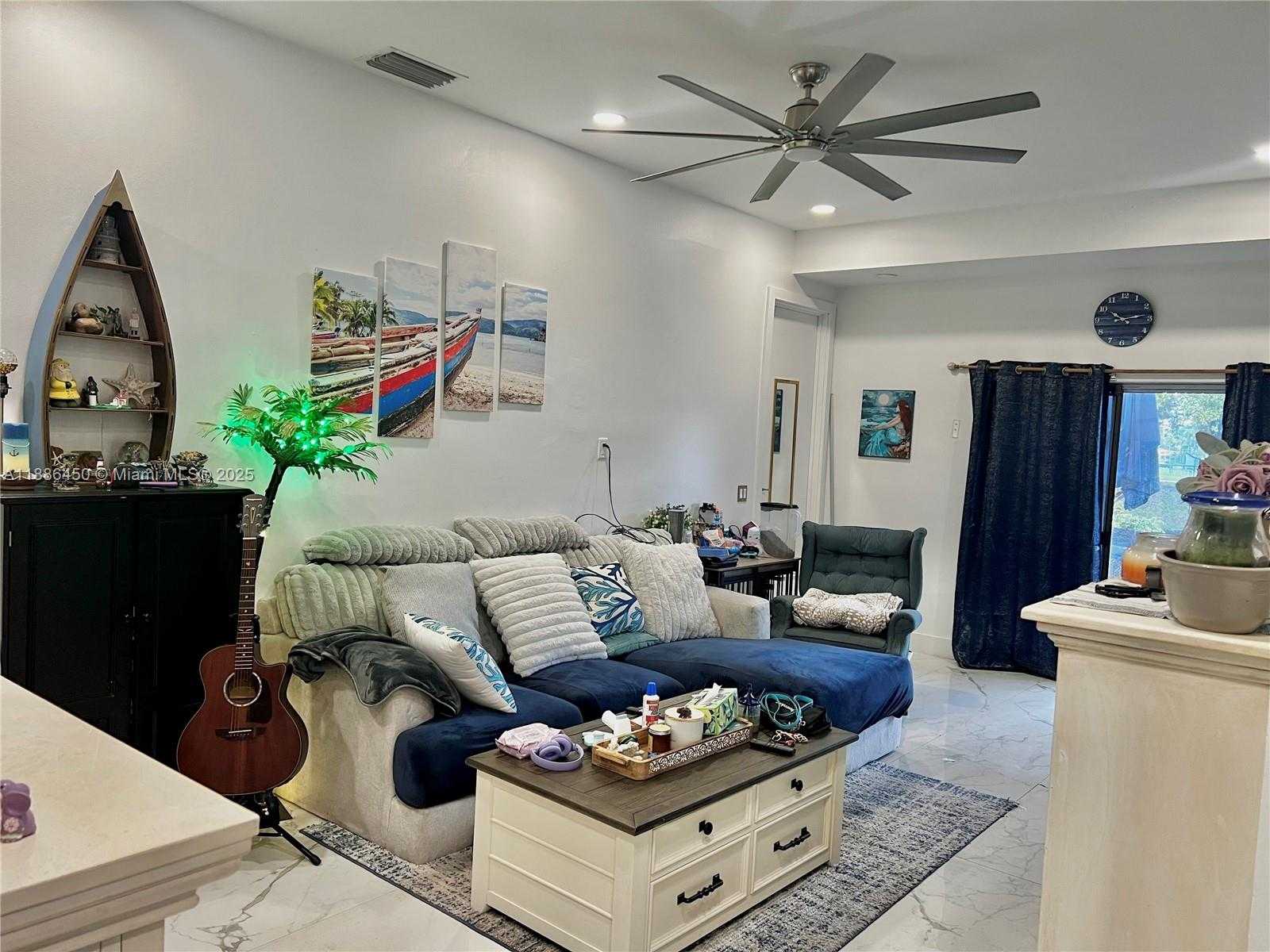 Small Image of 8320 SOUTH WEST 12TH ST, Pembroke Pines Number 9
