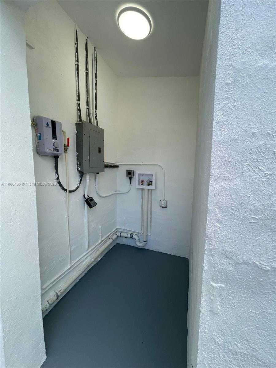 Small Image of 775 NORTH WEST 142ND ST, Miami Number 17