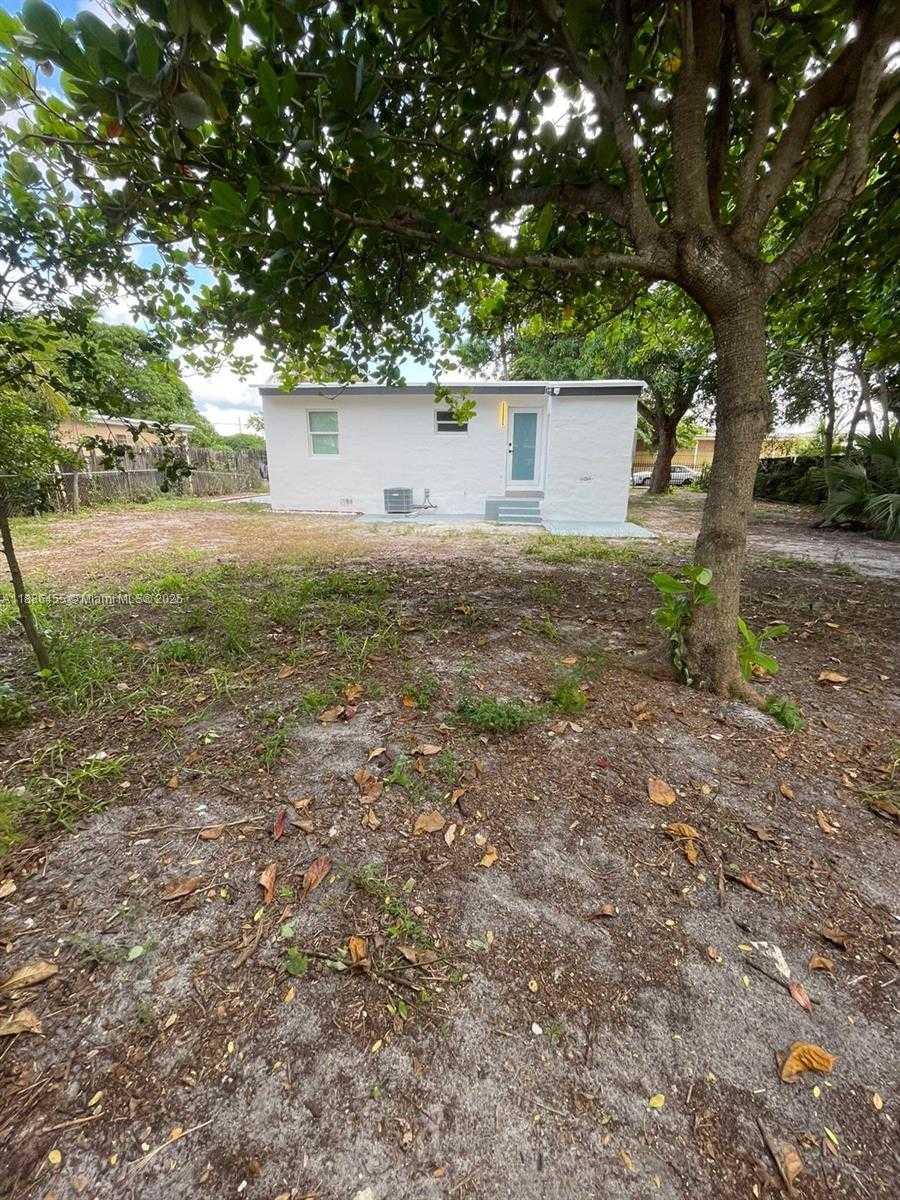 Small Image of 775 NORTH WEST 142ND ST, Miami Number 20