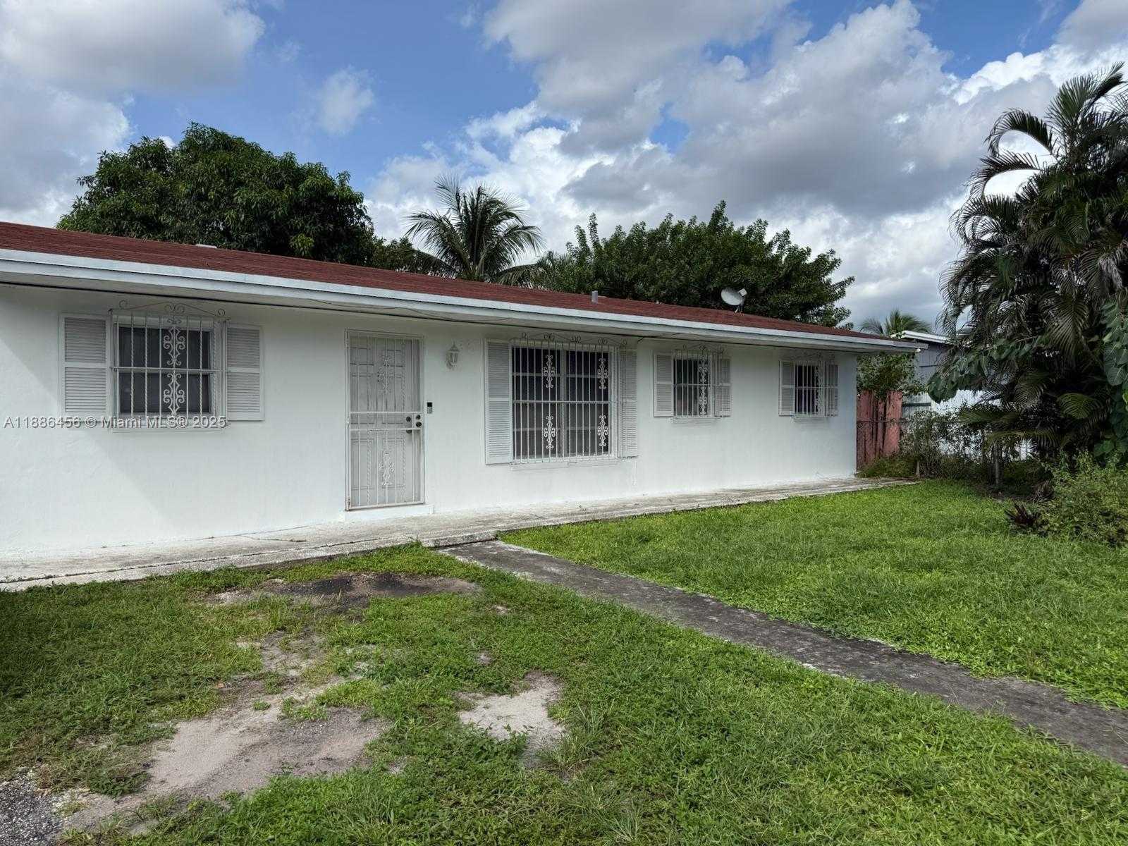 Small Image of 3277 NORTH WEST 179TH ST, Miami Gardens Number 4