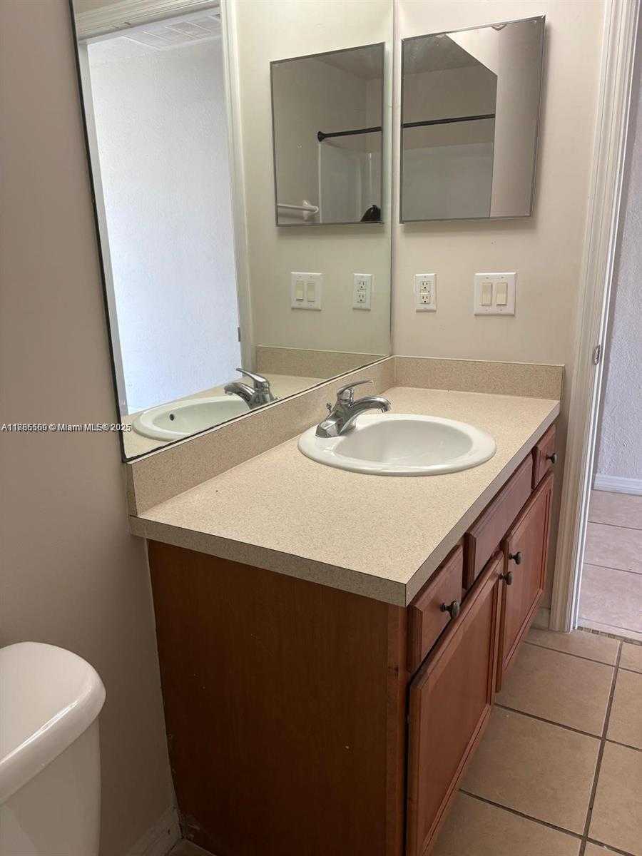 Small Image of Cape Coral Number 10