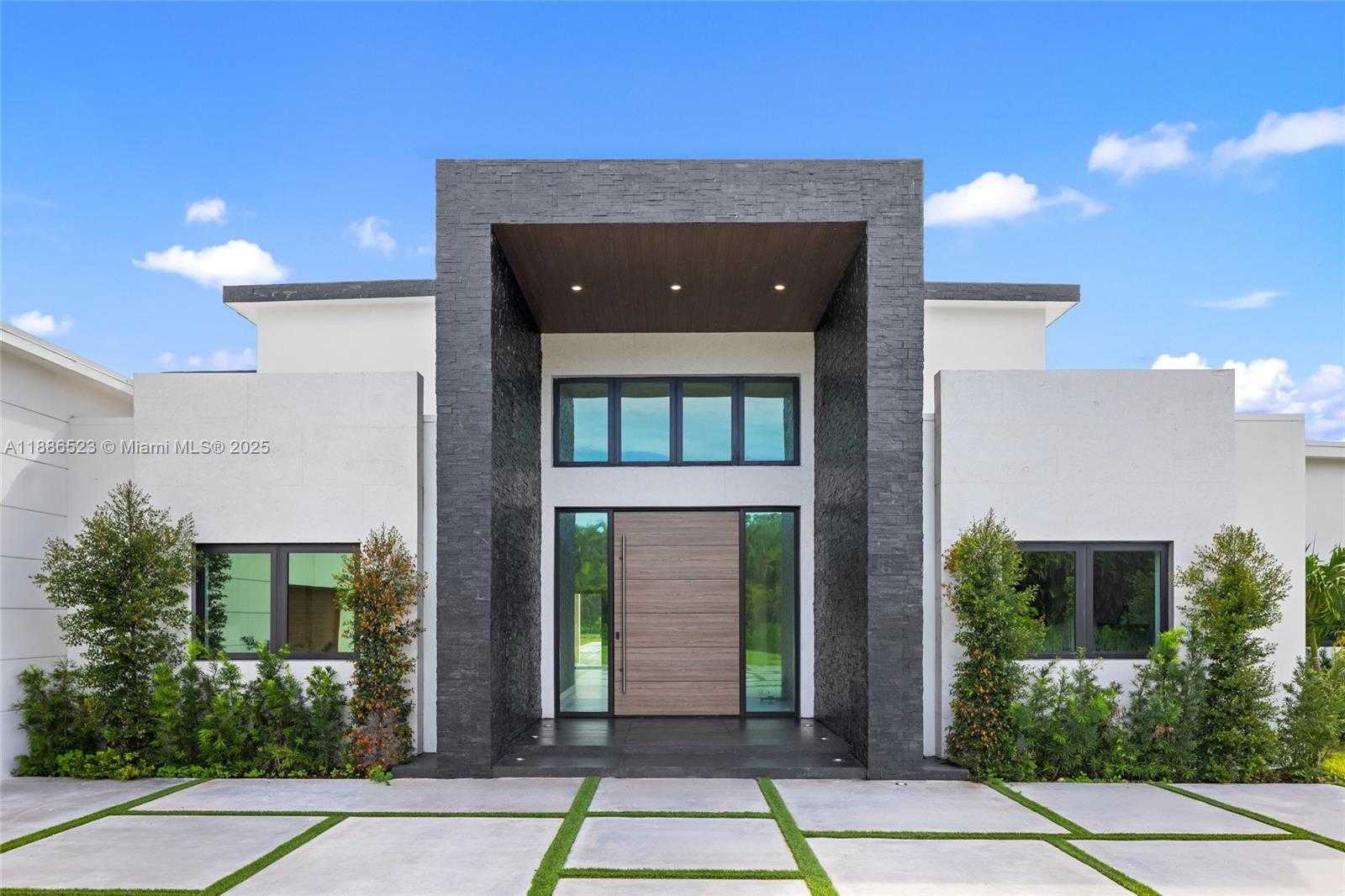 Small Image of 17301 SOUTH WEST 52ND CT, Southwest Ranches Number 10