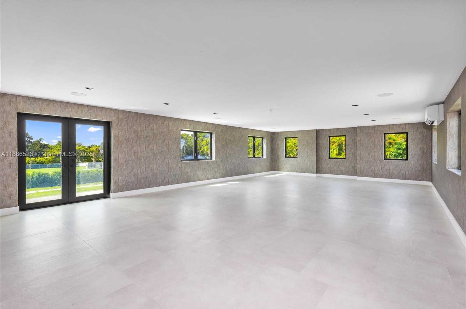 Small Image of 17301 SOUTH WEST 52ND CT, Southwest Ranches Number 27