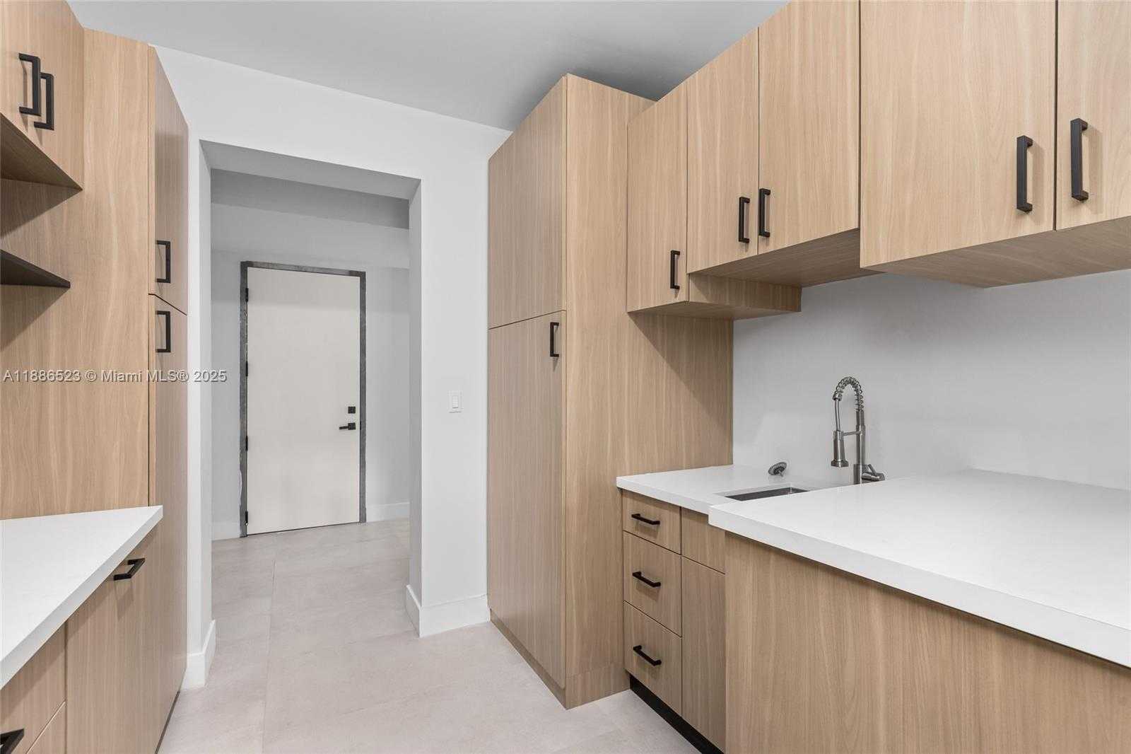 Small Image of 17301 SOUTH WEST 52ND CT, Southwest Ranches Number 36