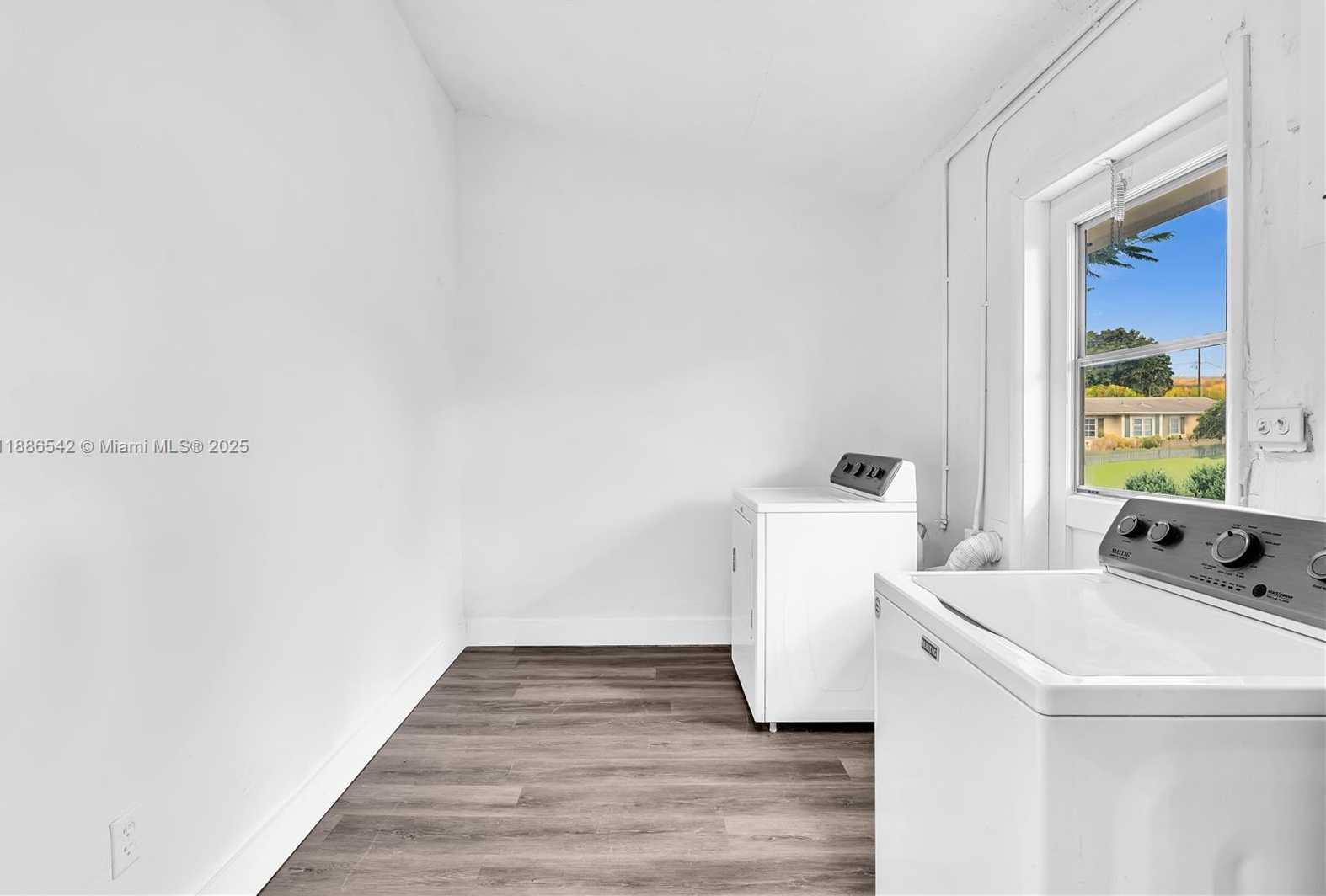 Small Image of 19701 BELMONT DR, Cutler Bay Number 31