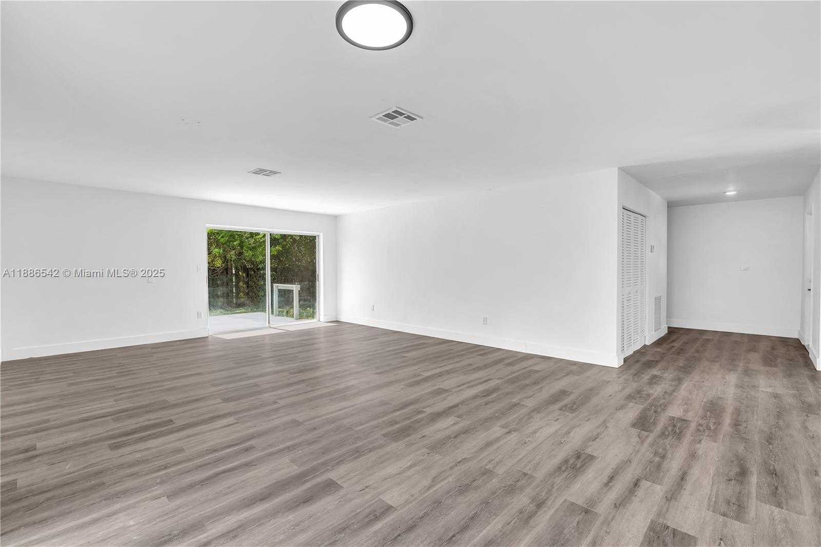 Small Image of 19701 BELMONT DR, Cutler Bay Number 35