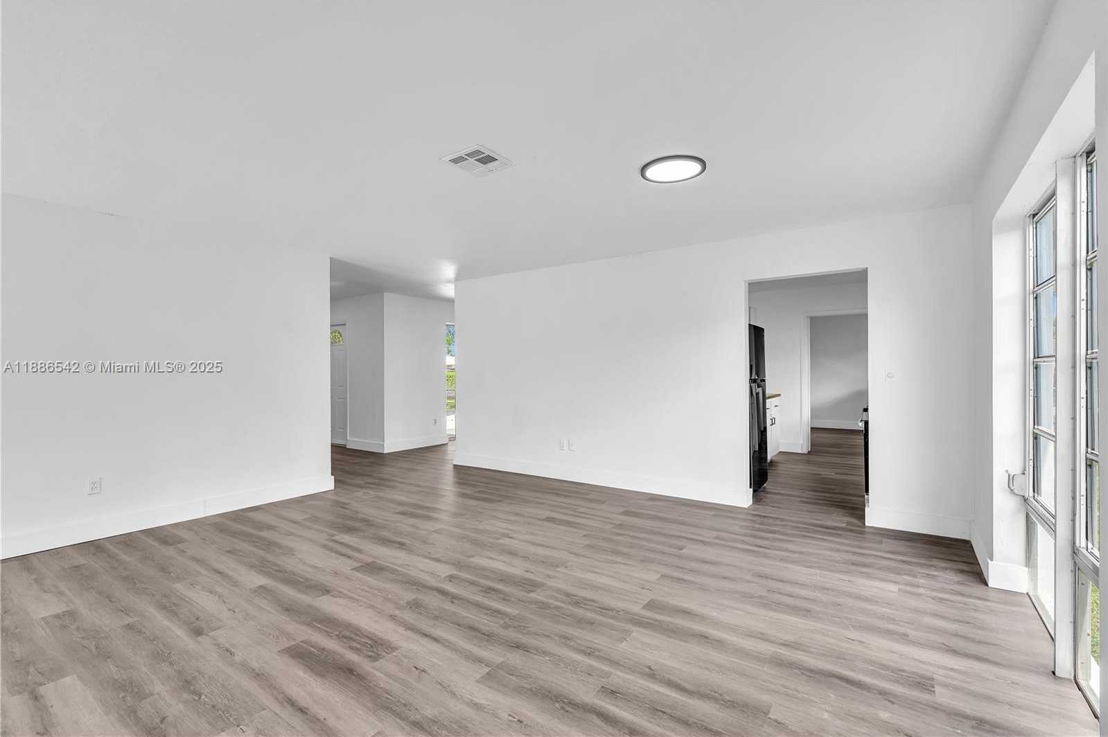 Small Image of 19701 BELMONT DR, Cutler Bay Number 36