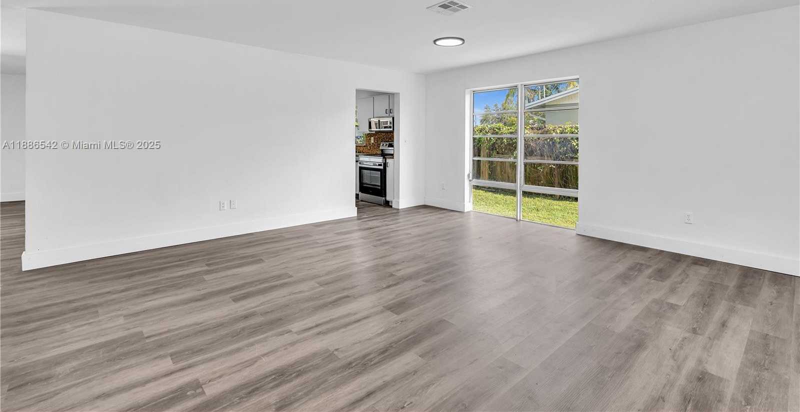 Small Image of 19701 BELMONT DR, Cutler Bay Number 38