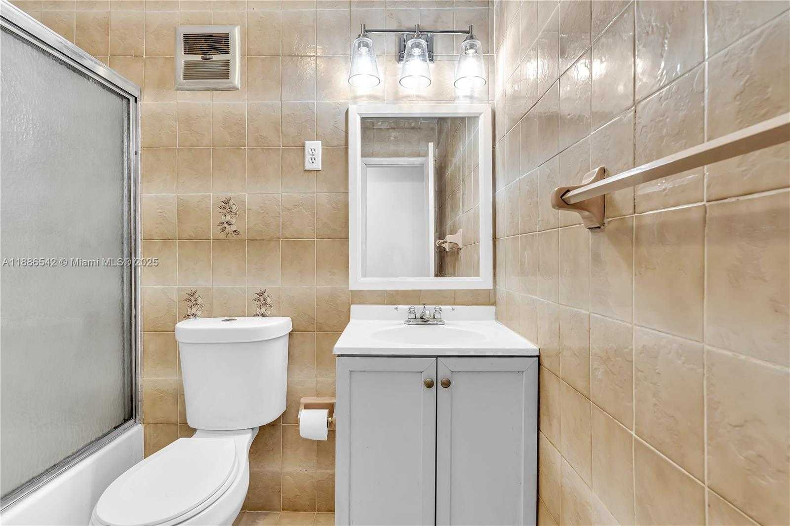 Small Image of 19701 BELMONT DR, Cutler Bay Number 55