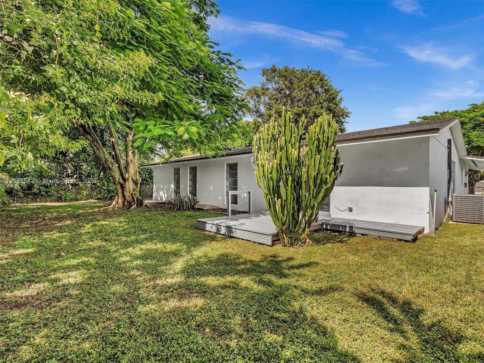 Small Image of 19701 BELMONT DR, Cutler Bay Number 60
