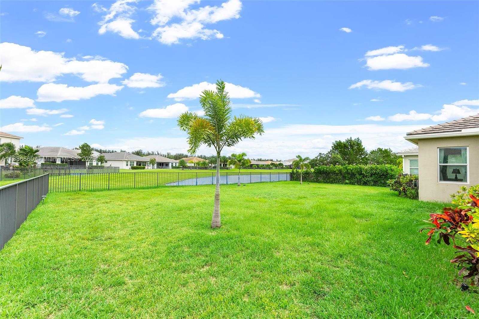 Small Image of 15901 MEADOWLARK CT, Loxahatchee Number 27