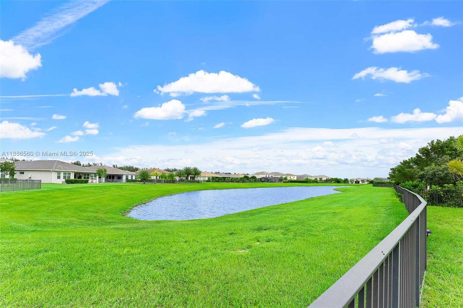Small Image of 15901 MEADOWLARK CT, Loxahatchee Number 29