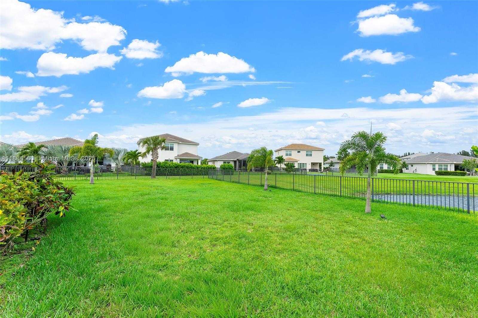 Small Image of 15901 MEADOWLARK CT, Loxahatchee Number 30
