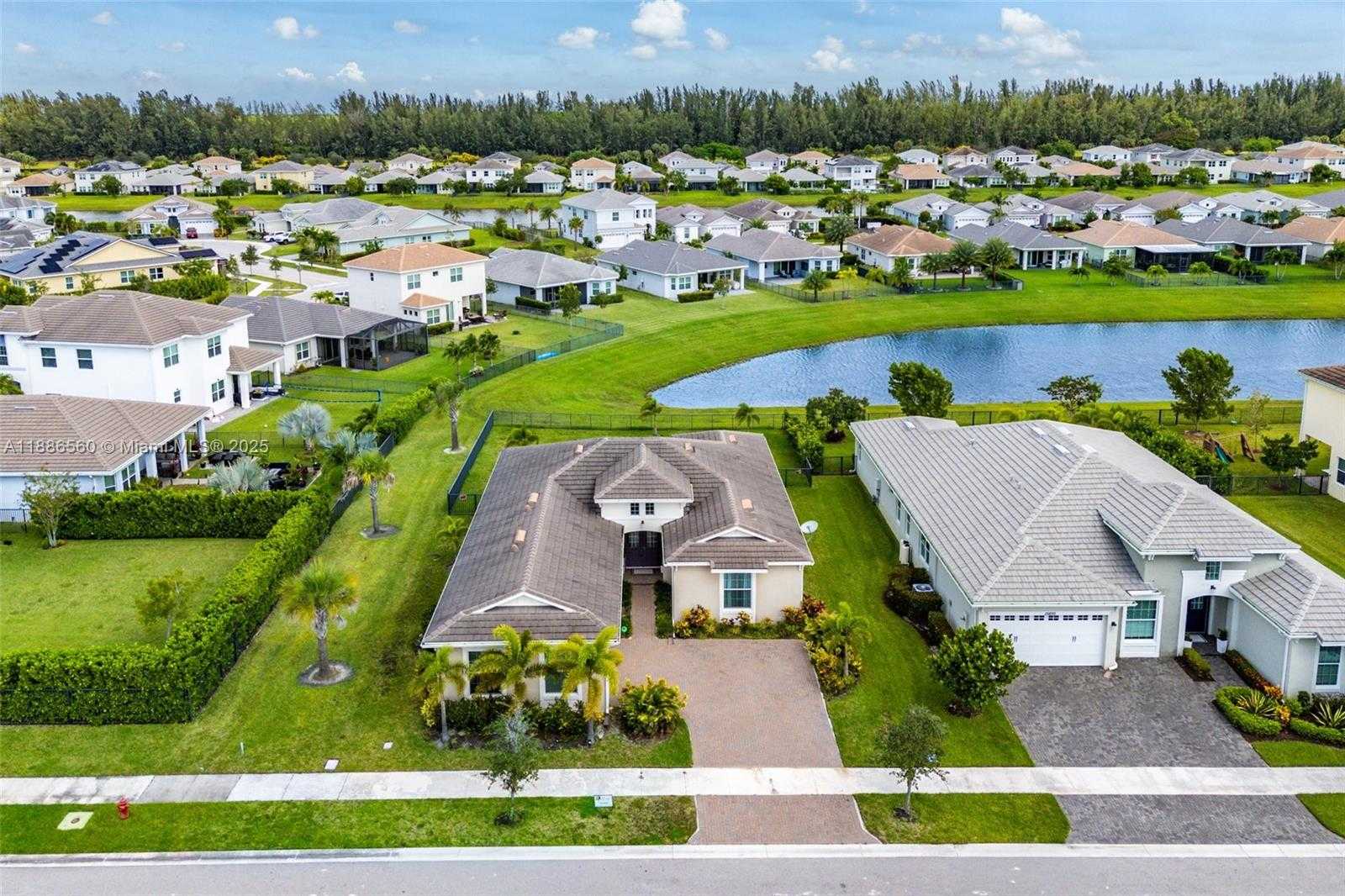 Small Image of 15901 MEADOWLARK CT, Loxahatchee Number 31