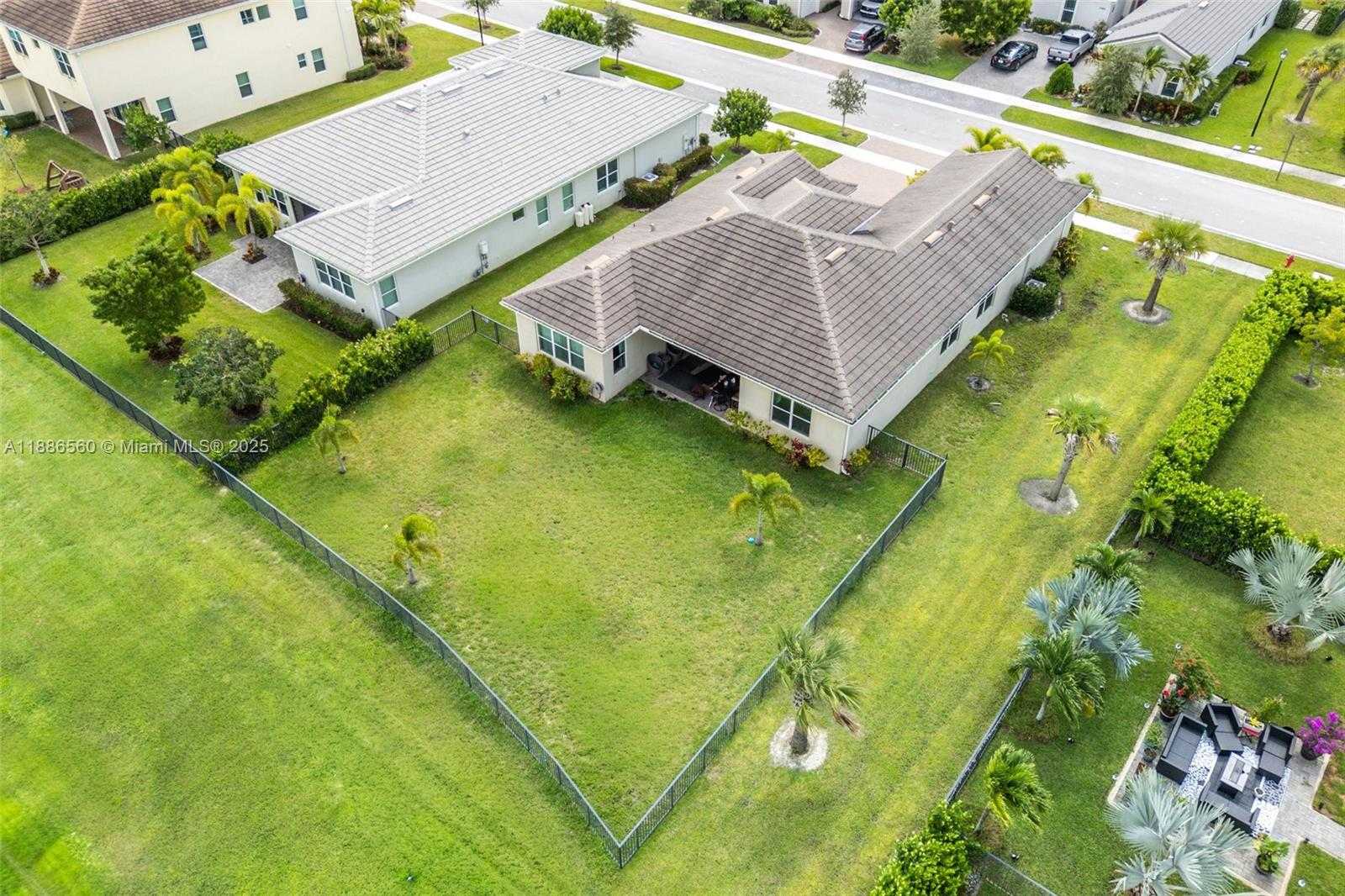 Small Image of 15901 MEADOWLARK CT, Loxahatchee Number 35