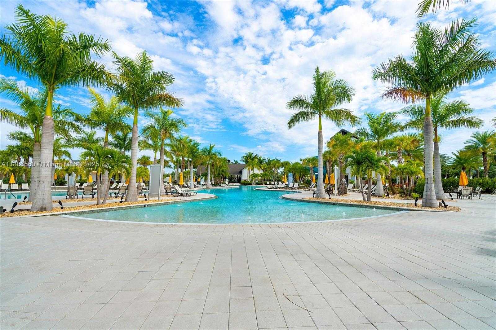 Small Image of 15901 MEADOWLARK CT, Loxahatchee Number 55